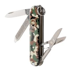 Victorinox Taschenmesser Classic Camo -Professionelles Outdoor-Ausrüstungsgeschäft 38274 2 Victorinox Taschenmesser Classic camo Perspektive